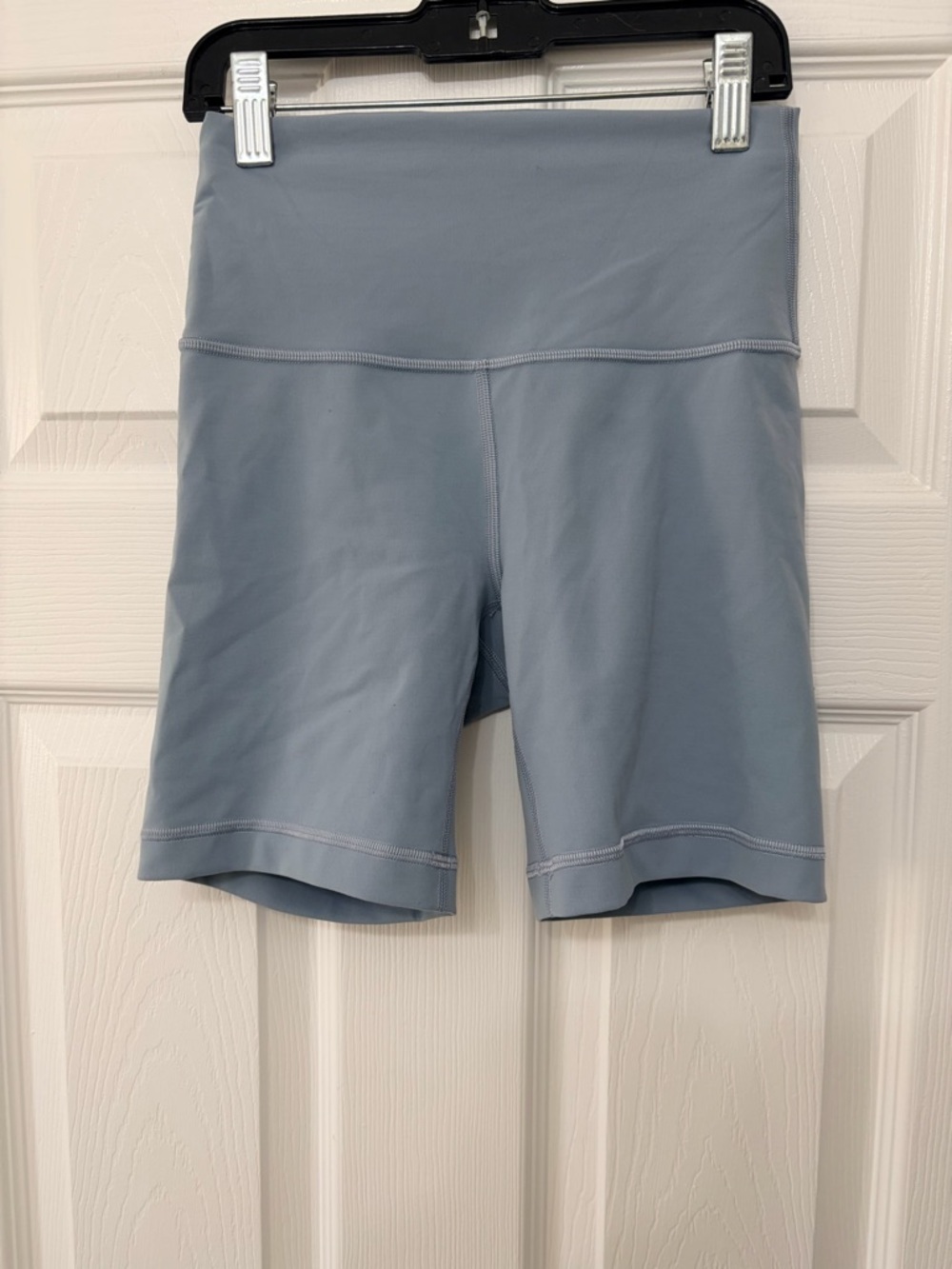 Lululemon Lululemon Wunder Train High-Rise Short 6” size 4